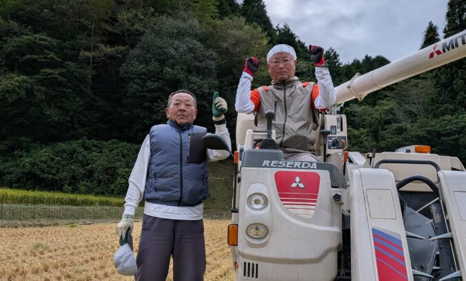 初めての稲刈りを体験してきました
